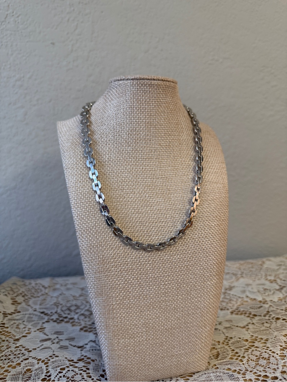 Vintage Coro Silver Chain Link Necklace - Elegant Women Jewelry